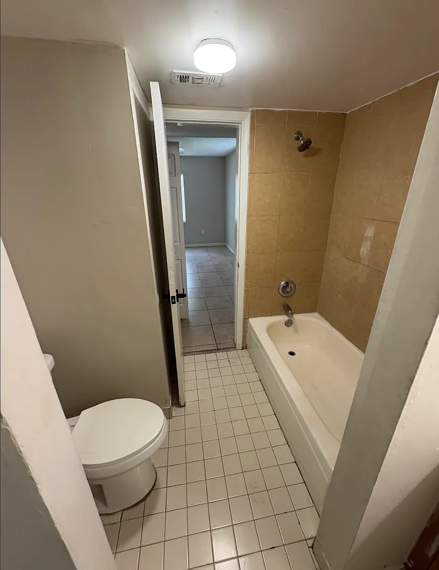 2591 NW 56th Ave — Photo 3