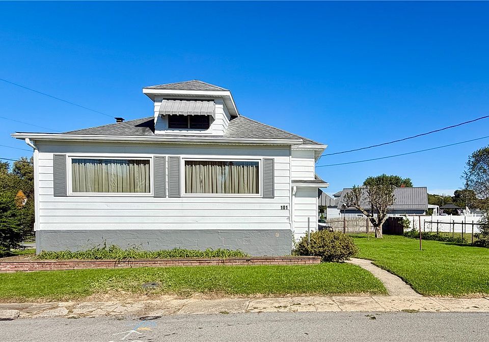 1st image of 101 Poplar St