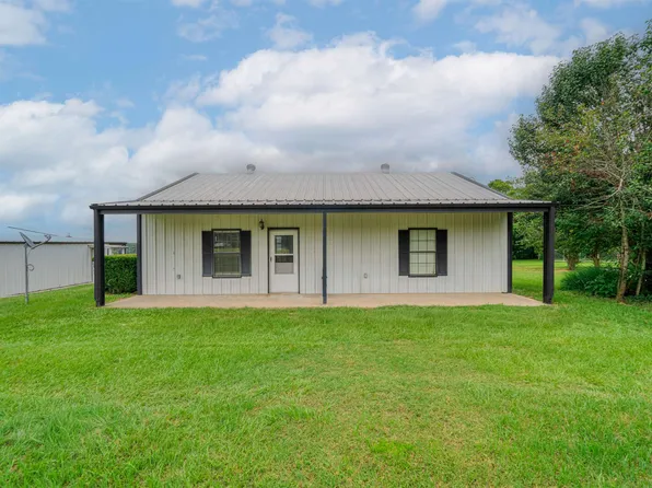 1520 Humble Rd E, Overton, TX 75684