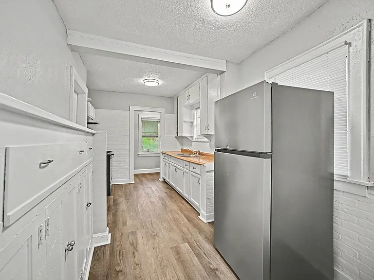 5114 Brooklyn Ave — Photo 1