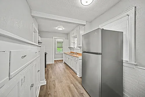 5114 Brooklyn Ave Photo 1