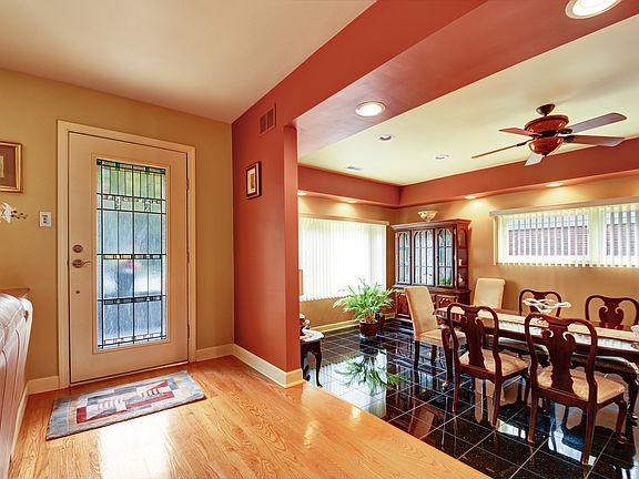 5th image of 9606 S Parkside Ave
