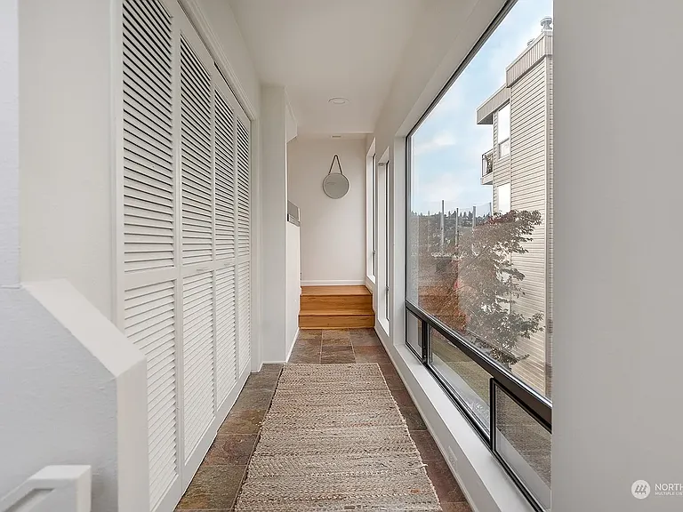 2831 14th Ave W #4 — Photo 3