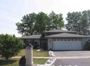 18625 Willow Ave, Country Club Hills, IL