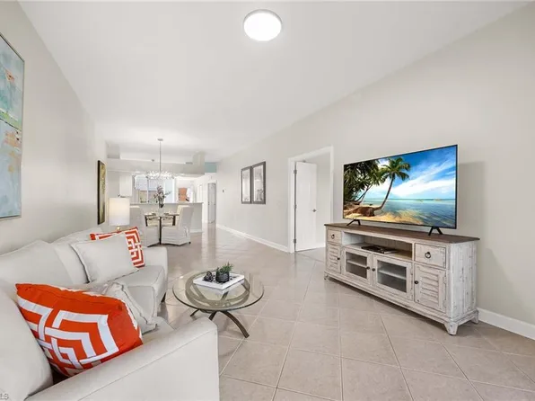 6830 Beach Resort DR #15, NAPLES, FL 34114