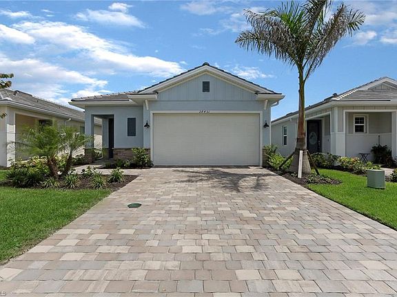 Home For Sale In SEASONS AT BONITA