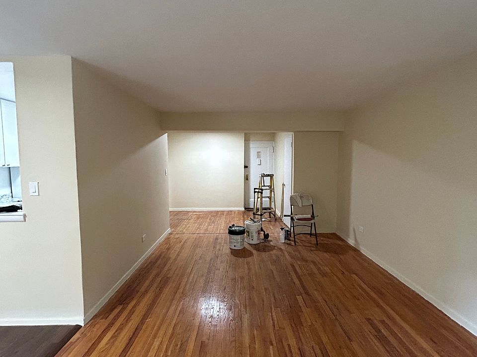 2nd image of 2165 Matthews Ave #2M