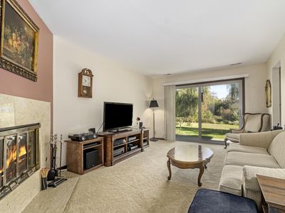 2S407 Emerald Green Dr UNIT C, Warrenville, IL, 60555