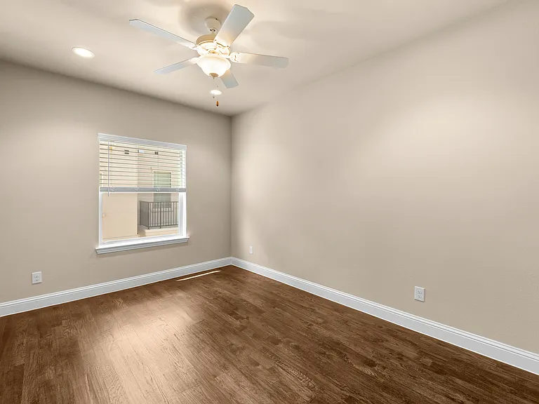 2952 Sheridan Dr — Photo 27
