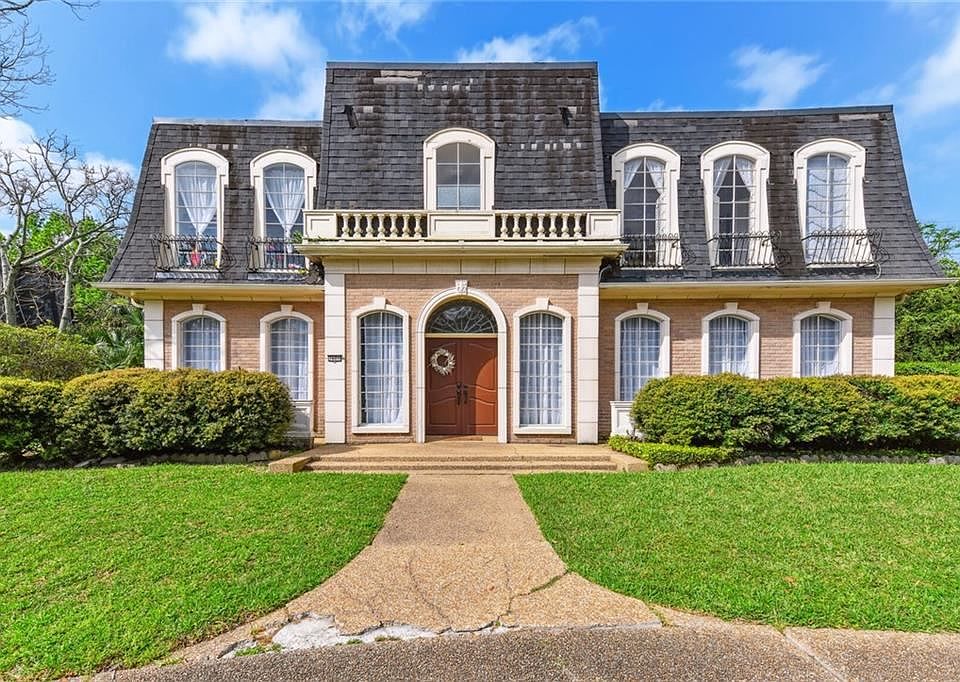 1st image of 3601 Red Oak Ct