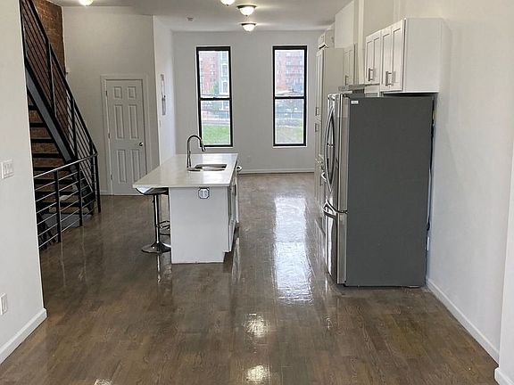 2nd image of 460 E 134th St #2