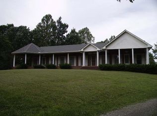 538 Green Grove Rd, Westmoreland, TN 37186