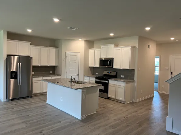 3815 Tracewood Bnd, Aubrey, TX 76227