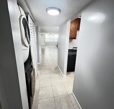 4th image of 2805 SW 22nd Ave APT 105