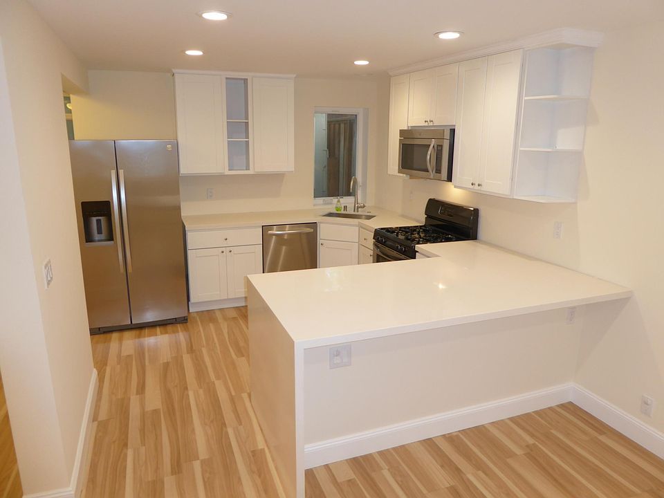 1st image of 102 Bradford St #B