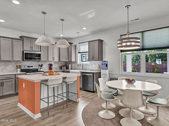 5th image of 8876 Colbert Place Drive