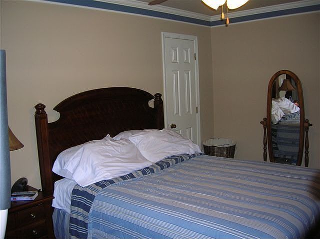 2nd image of 2141 Robin Rd