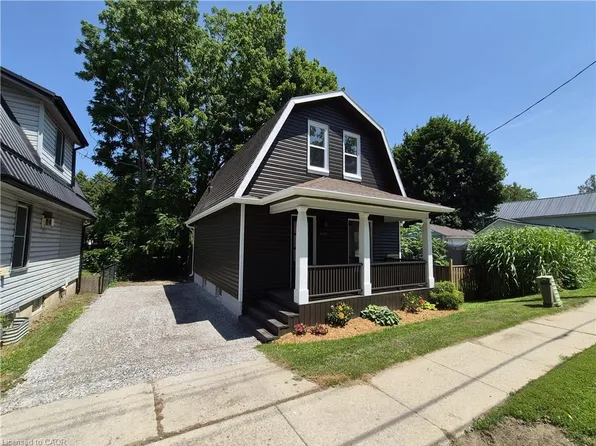 217 Queen St N, Norfolk County, ON N3Y 3Y8