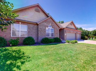1000 Thornberry Ln, Metamora, IL 61548