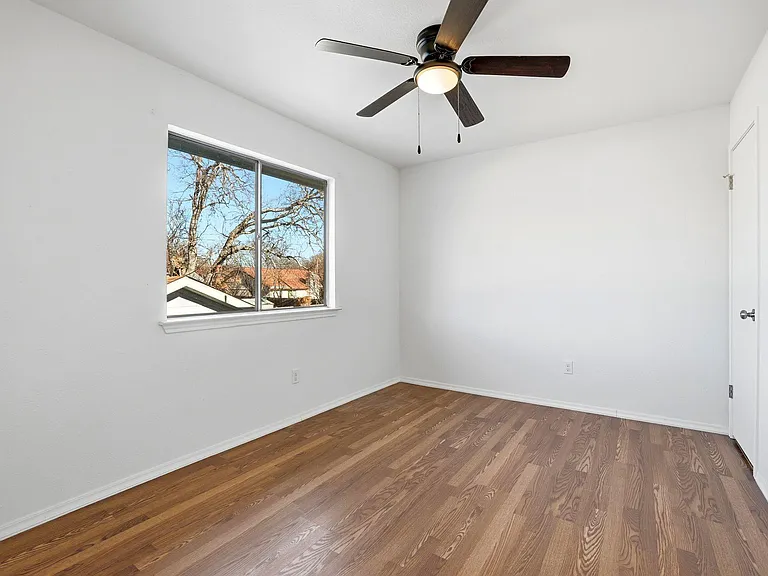 13004 Esplanade St — Photo 15