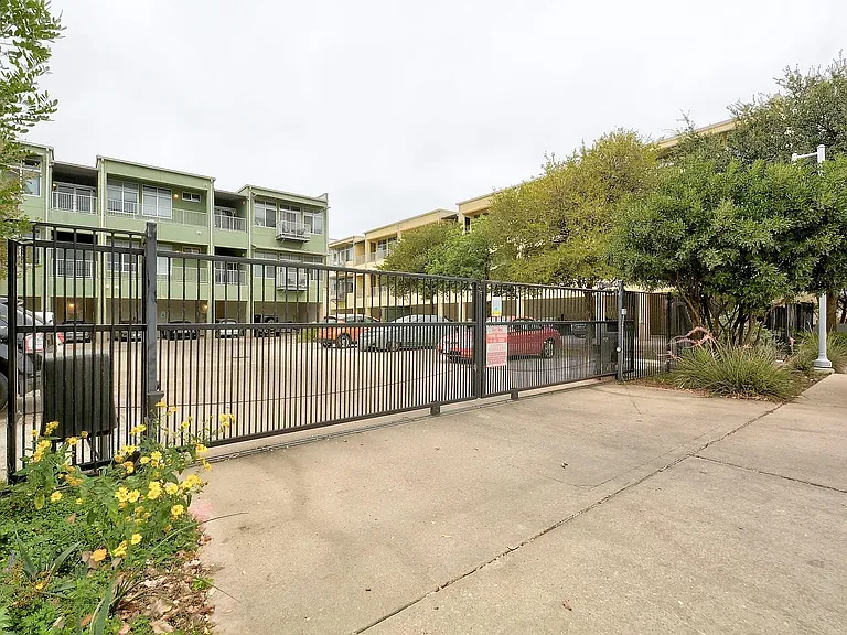 2401 E 6th St #3041 — Photo 10