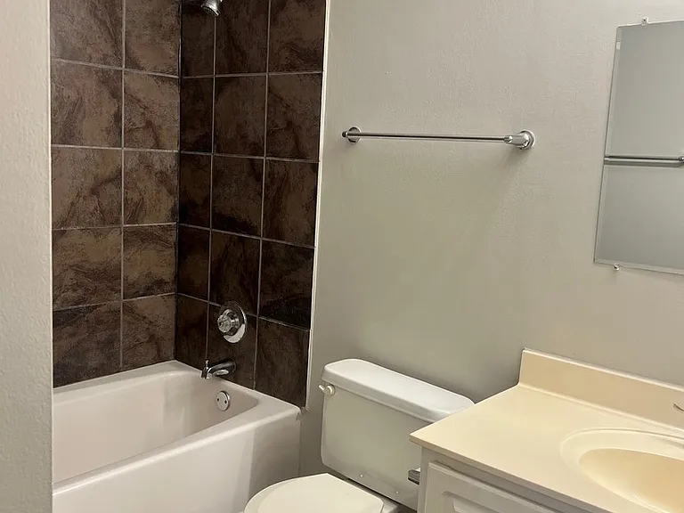 3393 Ravinia Cir — Photo 12