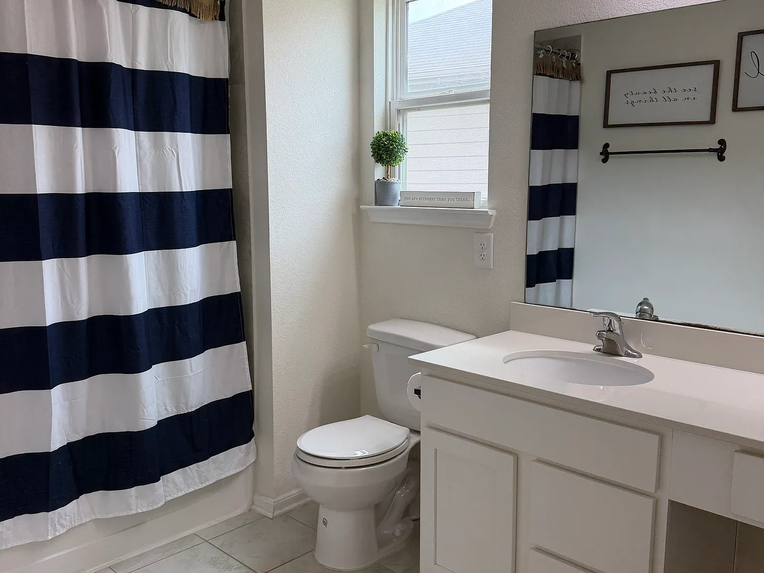 4 bed, 2.5 bath, 1729 sqft, $800 — Photo 3
