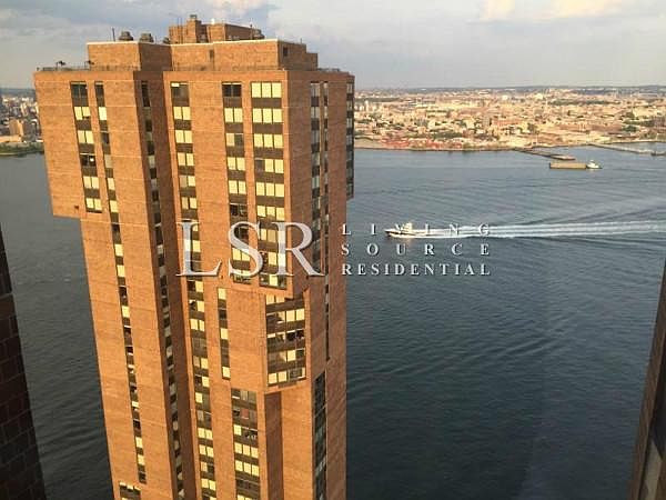 2nd image of 10 Waterside Plz APT 37H