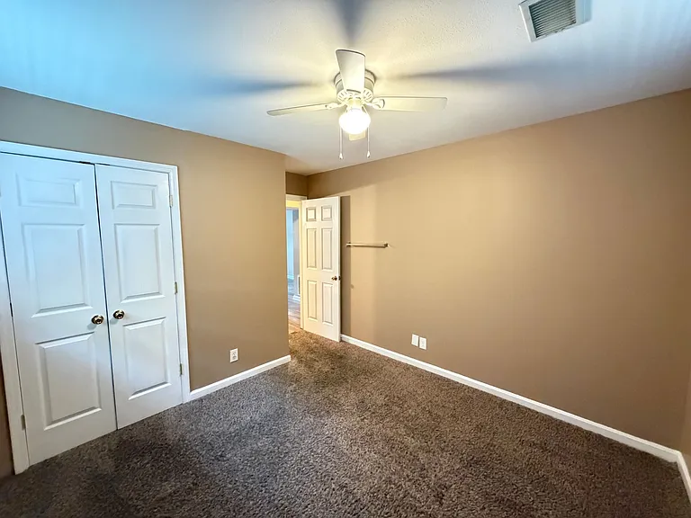 2906 Noe Ct — Photo 12