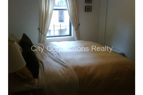 Rented by City Connections Realty | media 15