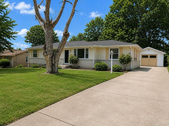 2nd image of 4852 Everest Dr