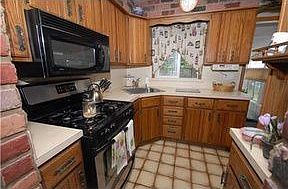 5th image of 18 Miller Dr