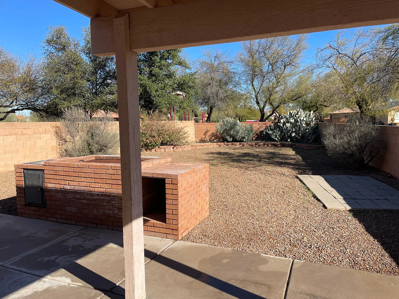 3 bed, 1980 sqft, $2,200 — Photo 4