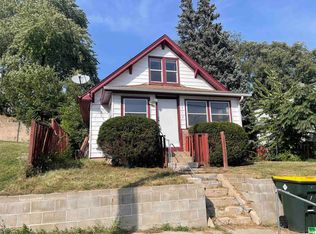 1517 W 2nd St, Sioux City, IA 51103