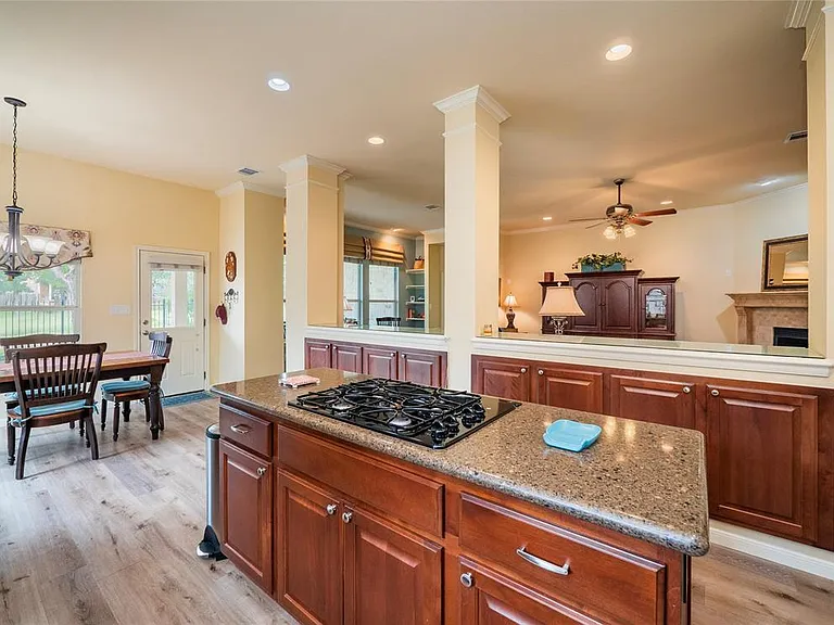 3805 Longhorn Acres St — Photo 7