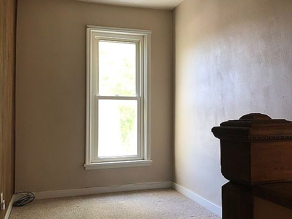 5th image of 411 N Grant Ave