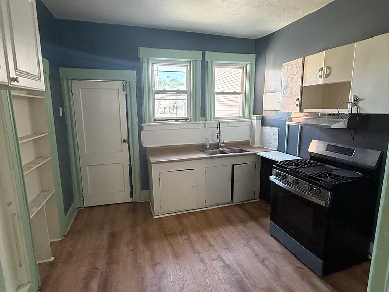 379 Madison St #2 — Photo 7