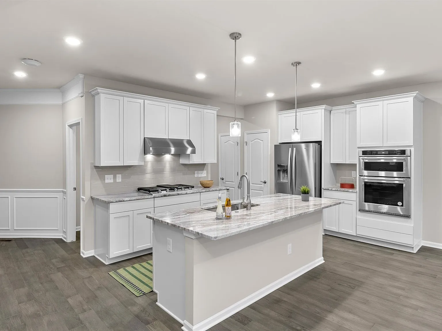 3 bed, 2.5 bath, 1960 sqft, $3,000 — Photo 4