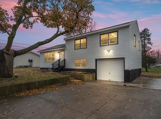 160 N 8th St, Mc Callsburg, IA 50154