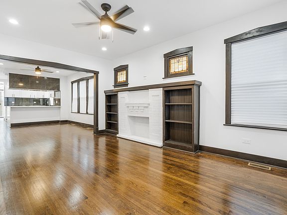 3rd image of 5526 S Albany Ave