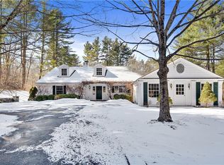 329 Cantitoe St, Bedford Hills, NY 10507