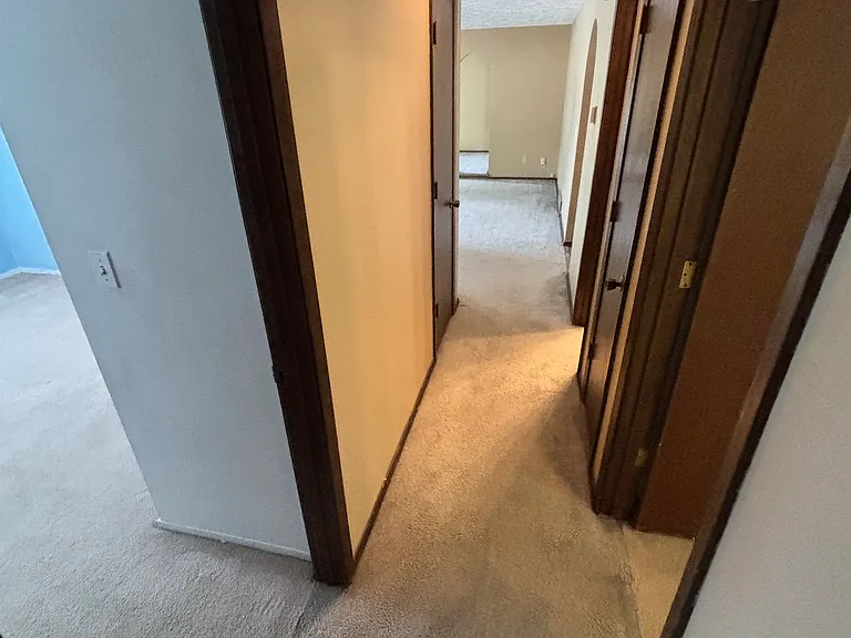 702 Shannon Rd — Photo 12