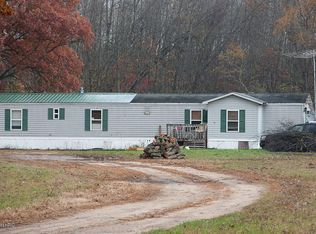 8894 Jones Rd, Howard City, MI 49329