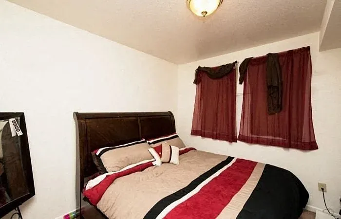 Mt. Loretto Apartments — Photo 3
