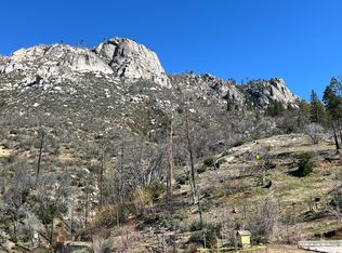 55161 Jungletown Ln, Big Creek, CA
