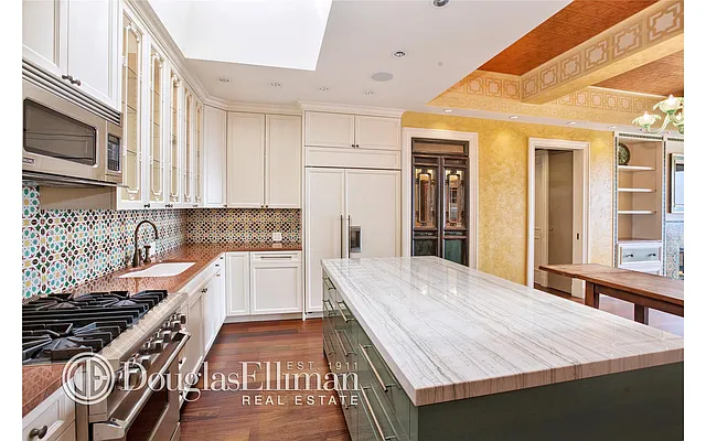 Sold by Douglas Elliman | media 8