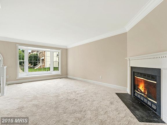5th image of 7801 Black Horse Ct
