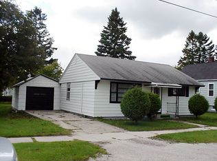 535 Garden Ave, Manistique, MI 49854