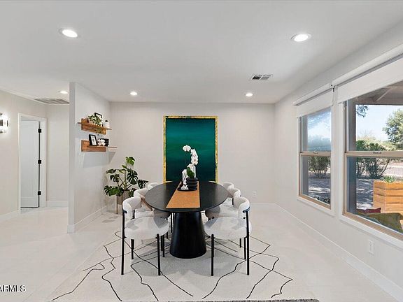4th image of 8709 E AMELIA Avenue