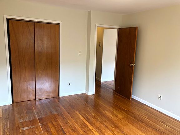 4th image of 25-94 36th St #5